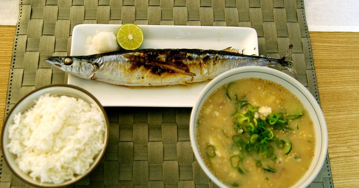 釧路の秋の食フェスティバルで賑わう会場